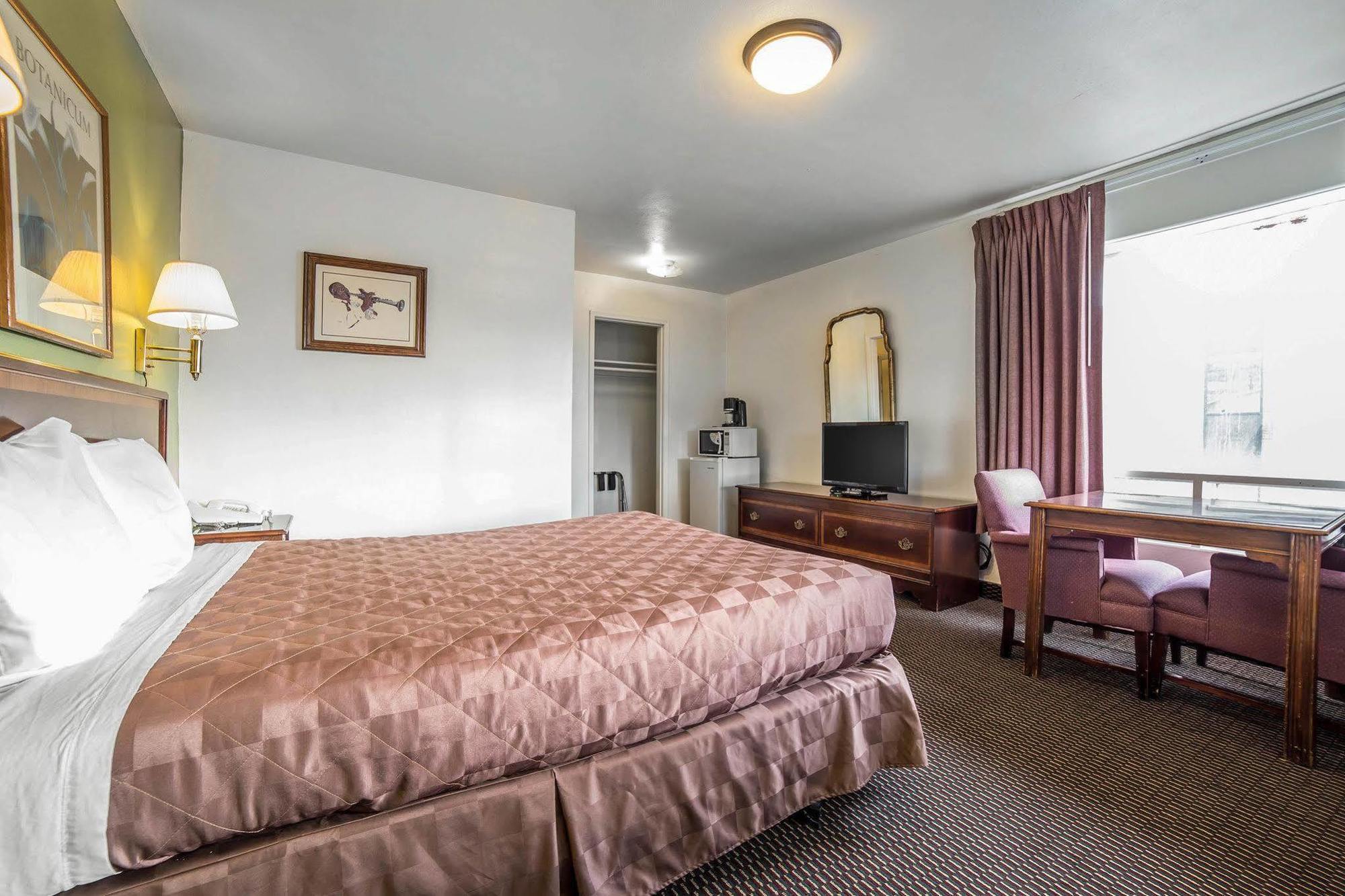 Rodeway Inn & Suites Pendleton Exterior foto